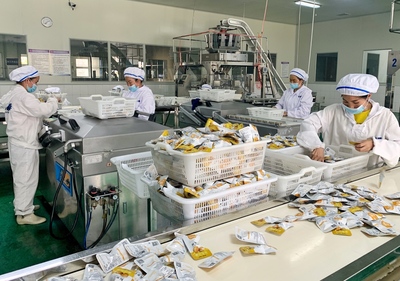 黔西南全產(chǎn)業(yè)脫貧攻堅(jiān)模式:州長(zhǎng)代言,縣長(zhǎng)直播